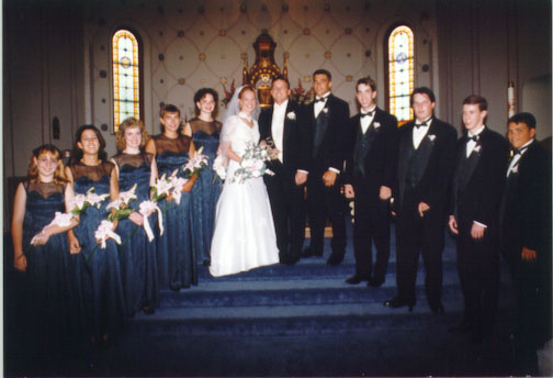 wedding-group.JPG (42756 bytes)